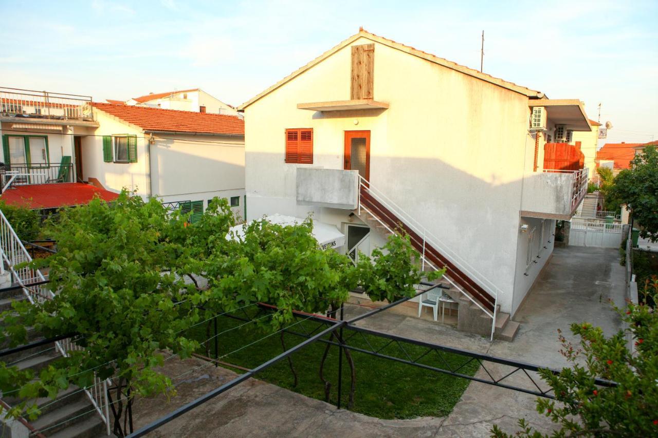 Apartmani Ana Juricev Vodice 보디체 외부 사진