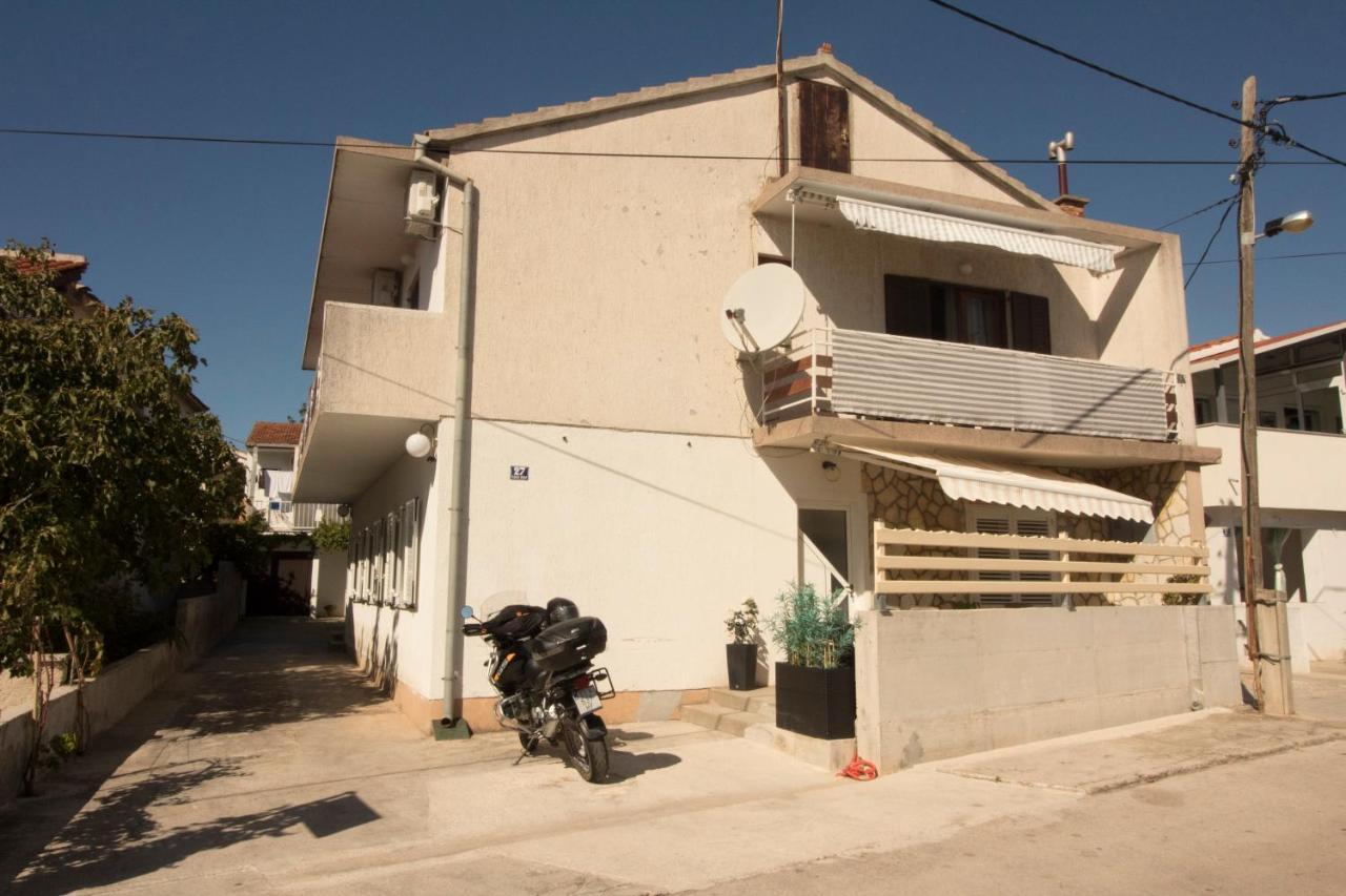 Apartmani Ana Juricev Vodice 보디체 외부 사진