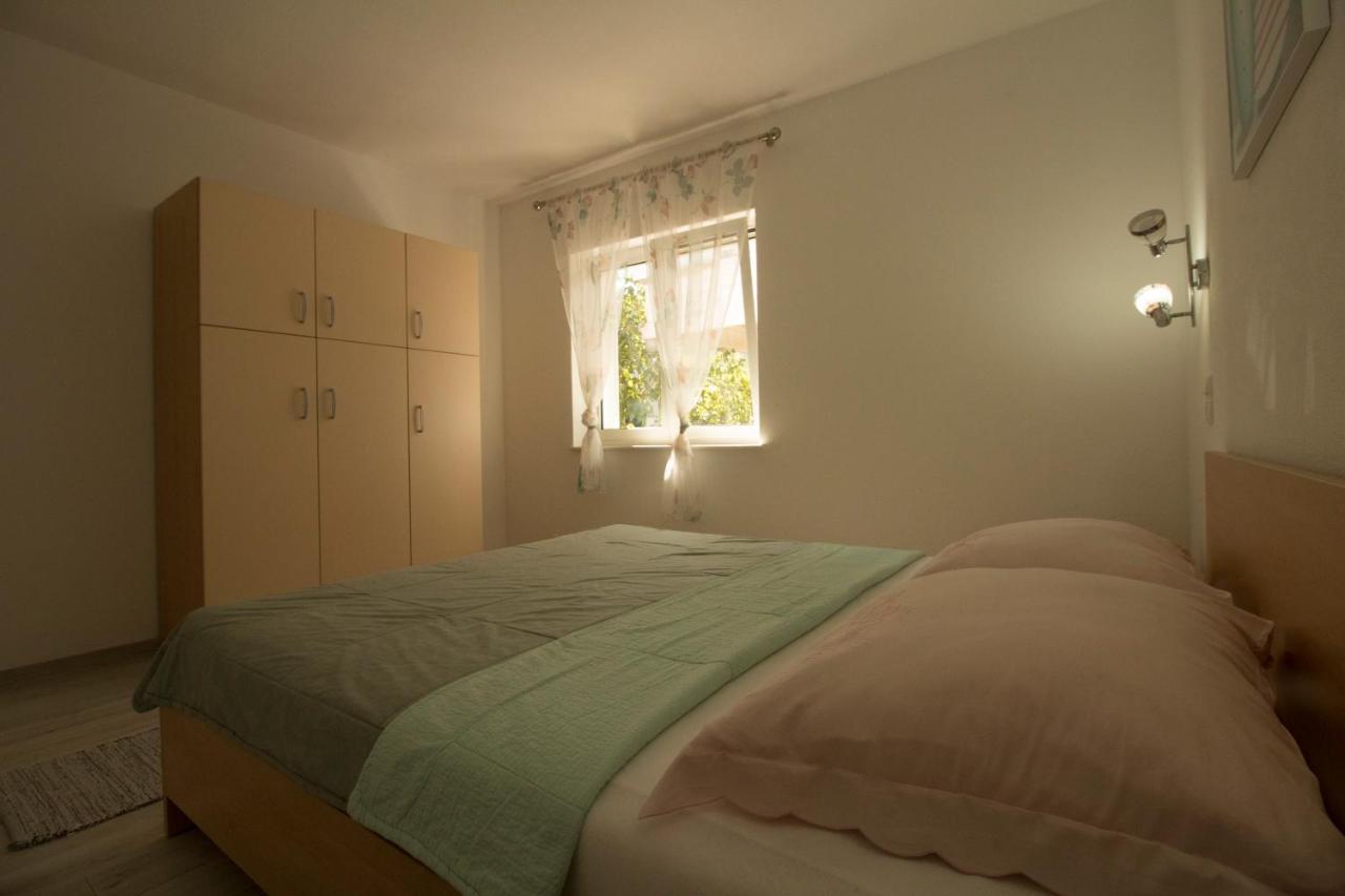 Apartmani Ana Juricev Vodice 보디체 외부 사진