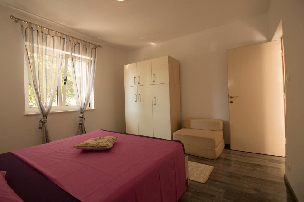 Apartmani Ana Juricev Vodice 보디체 외부 사진