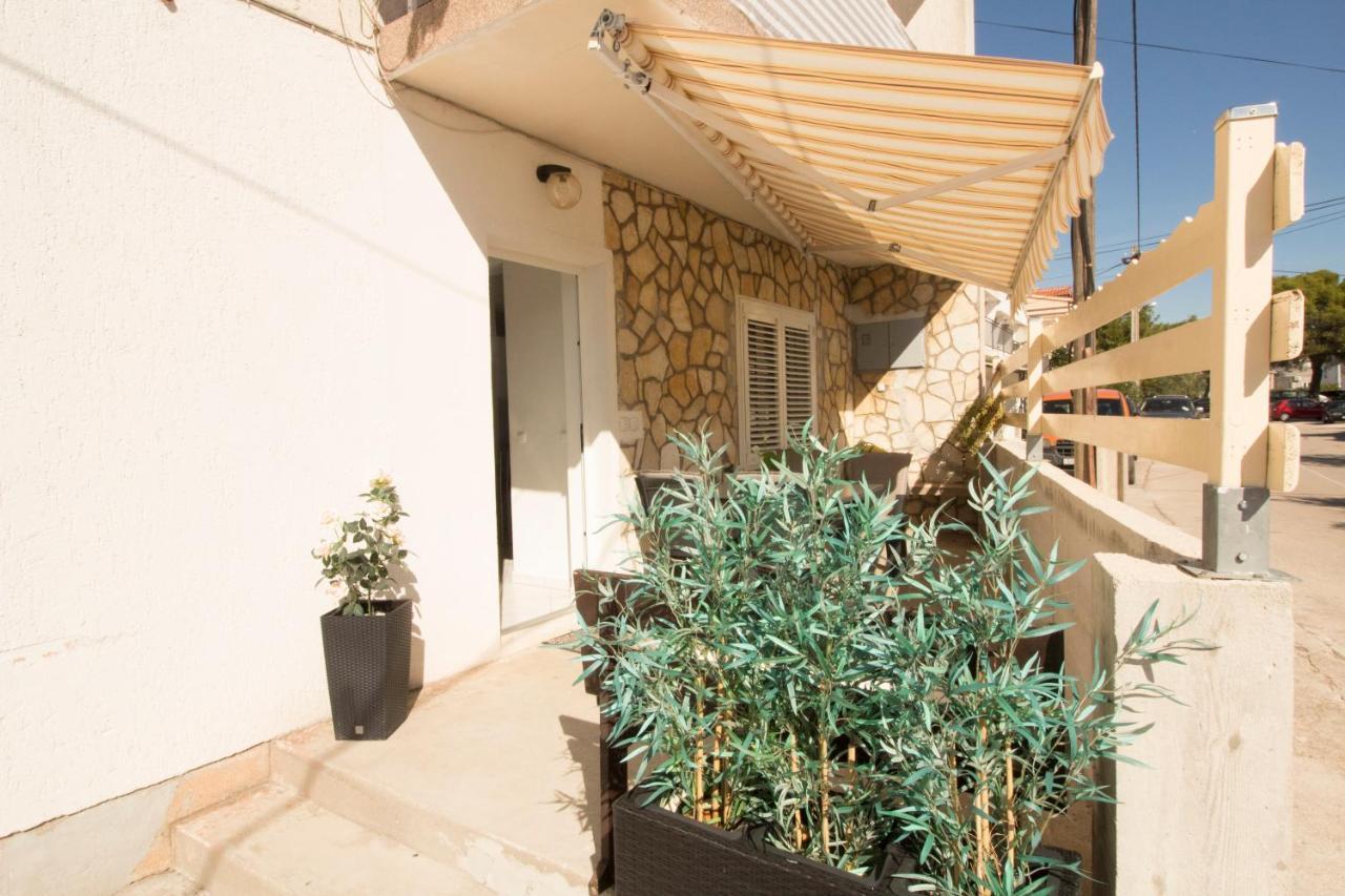 Apartmani Ana Juricev Vodice 보디체 외부 사진