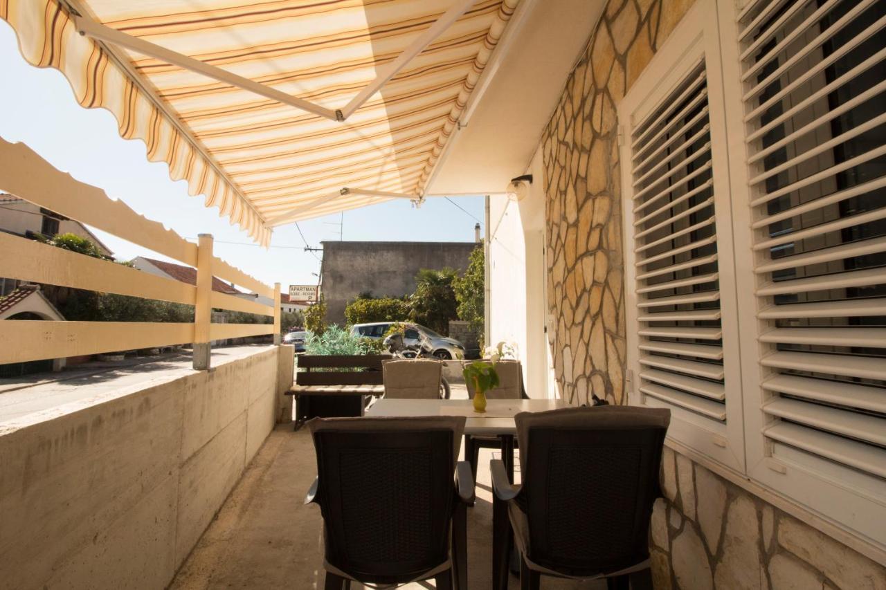 Apartmani Ana Juricev Vodice 보디체 외부 사진