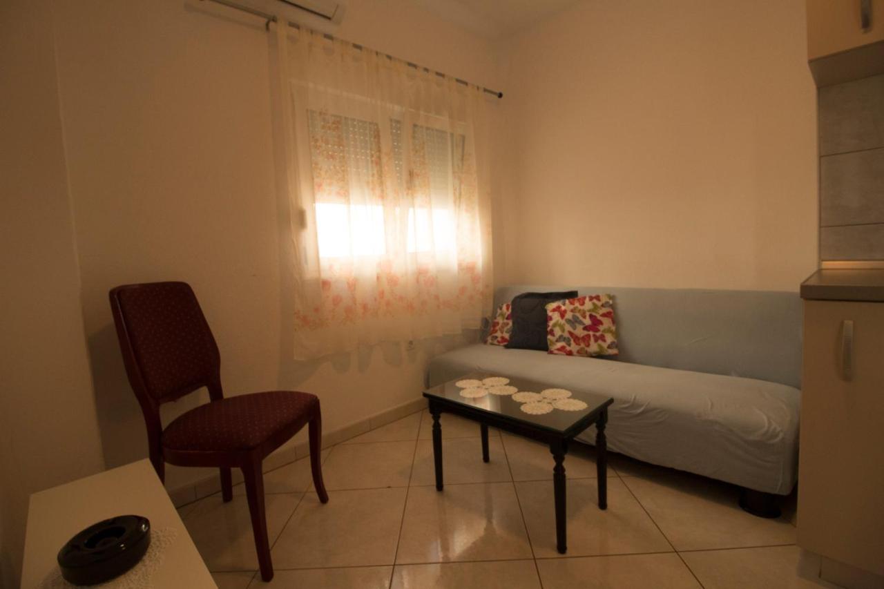 Apartmani Ana Juricev Vodice 보디체 외부 사진