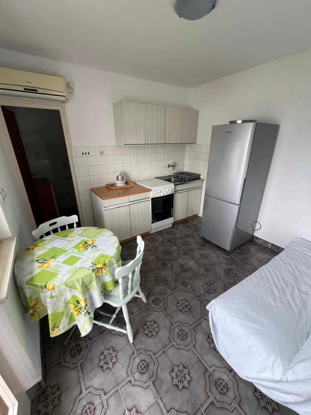 Apartmani Ana Juricev Vodice 보디체 외부 사진