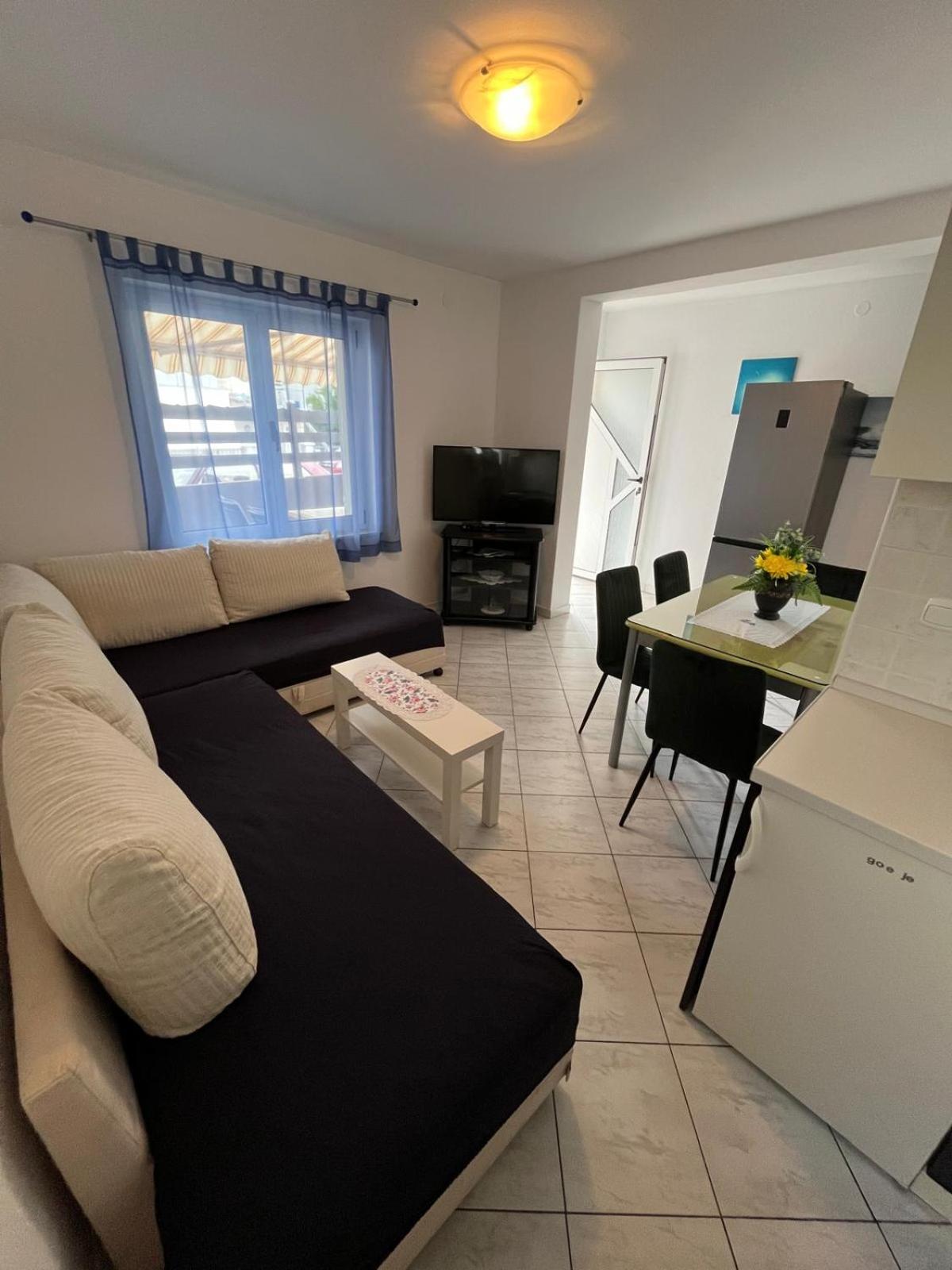 Apartmani Ana Juricev Vodice 보디체 외부 사진