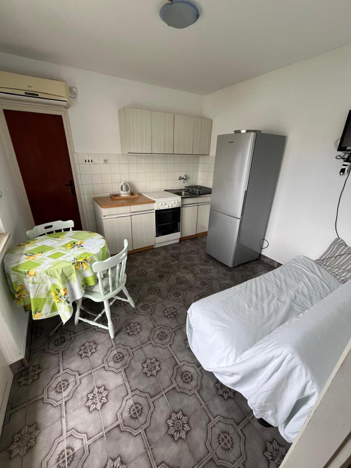 Apartmani Ana Juricev Vodice 보디체 외부 사진