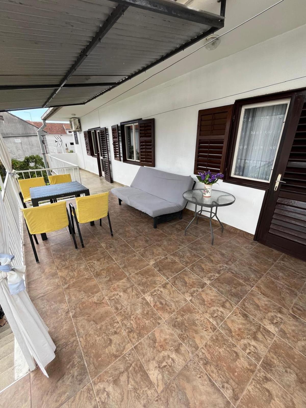 Apartmani Ana Juricev Vodice 보디체 외부 사진