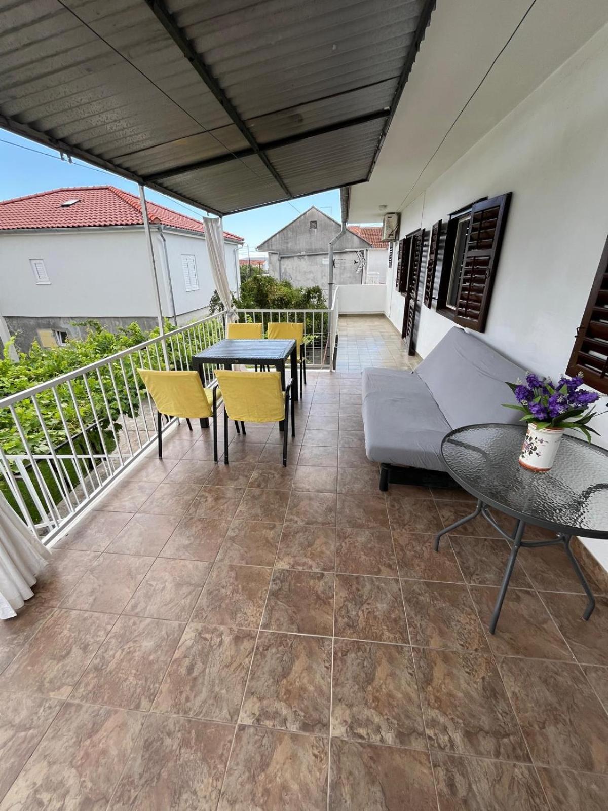 Apartmani Ana Juricev Vodice 보디체 외부 사진