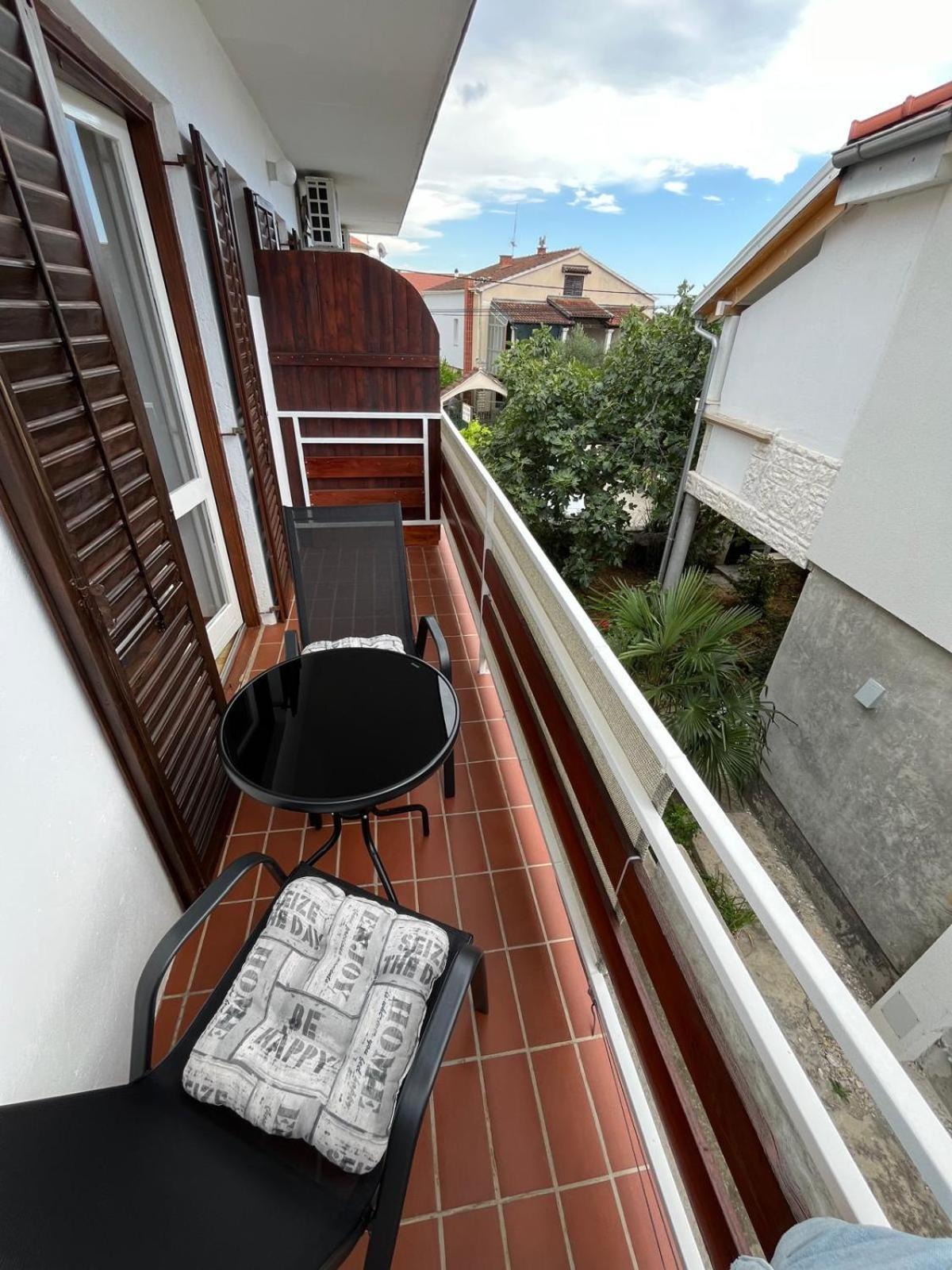 Apartmani Ana Juricev Vodice 보디체 외부 사진