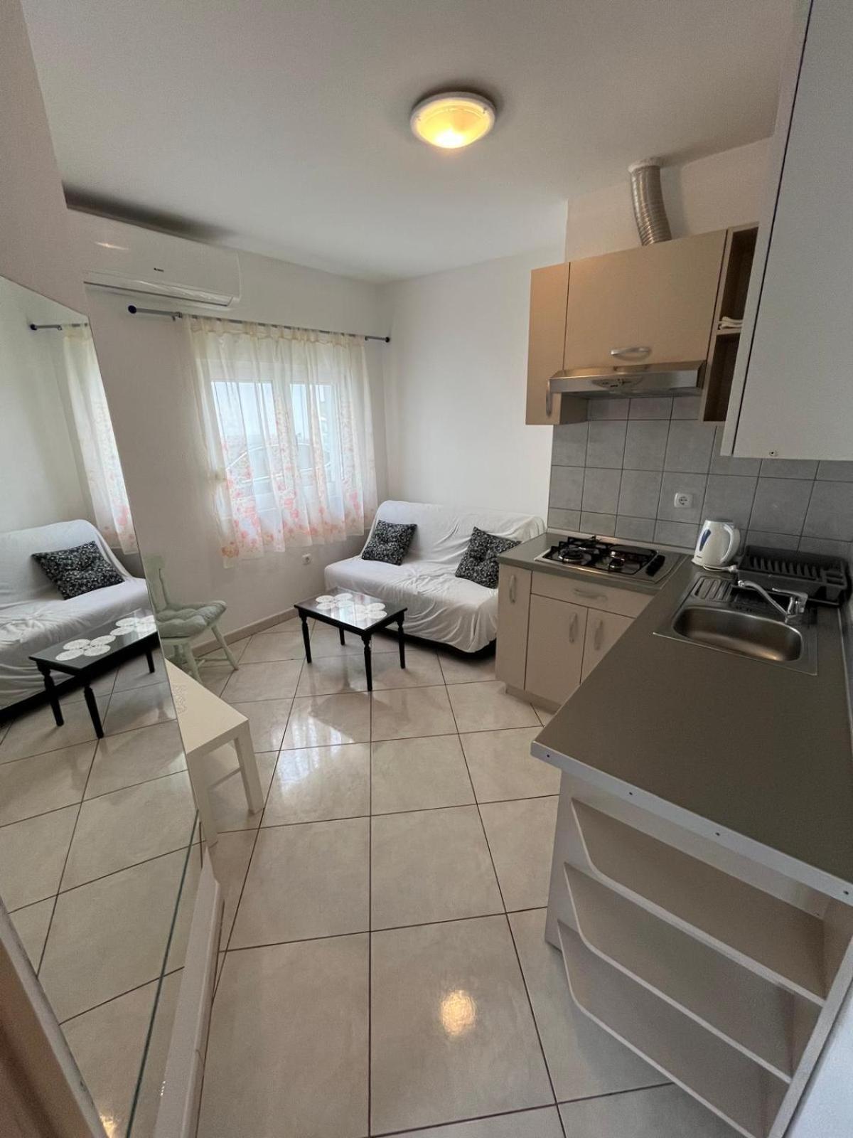 Apartmani Ana Juricev Vodice 보디체 외부 사진