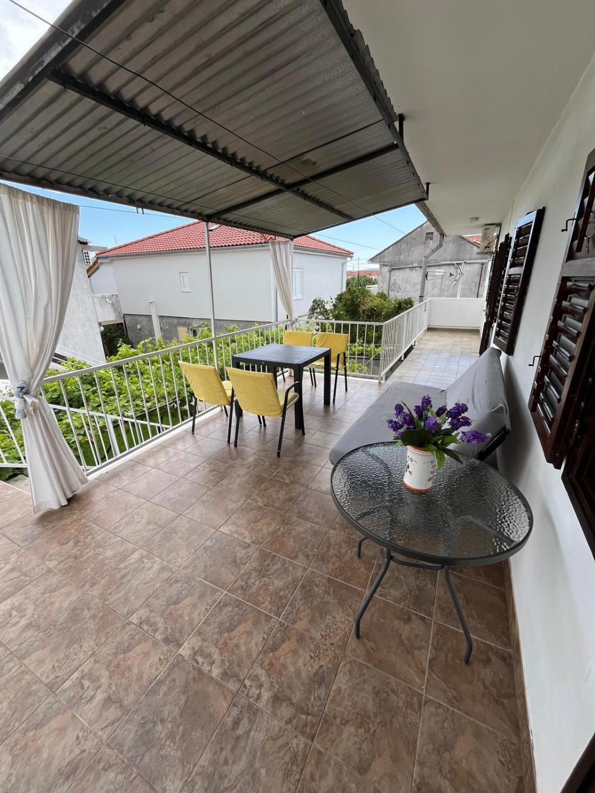 Apartmani Ana Juricev Vodice 보디체 외부 사진